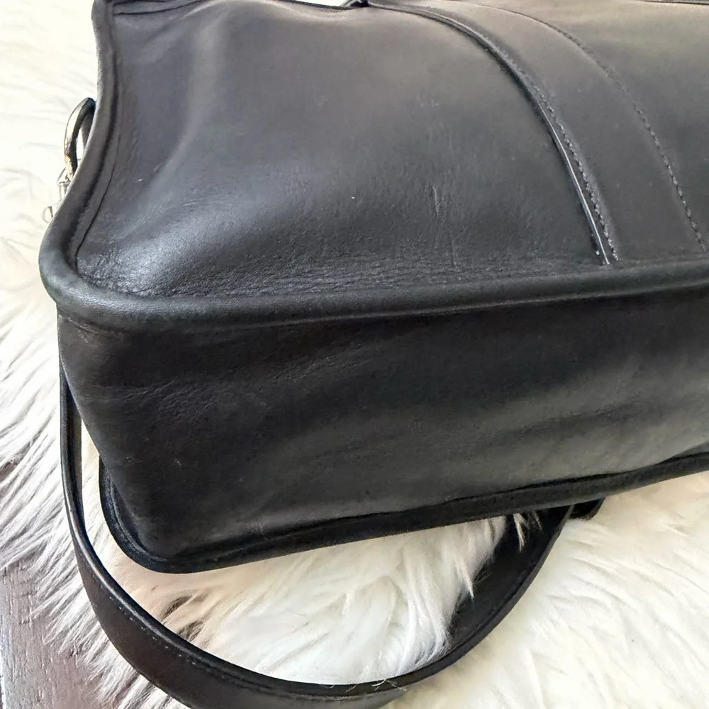 Coach Business 2-way Bag F70374